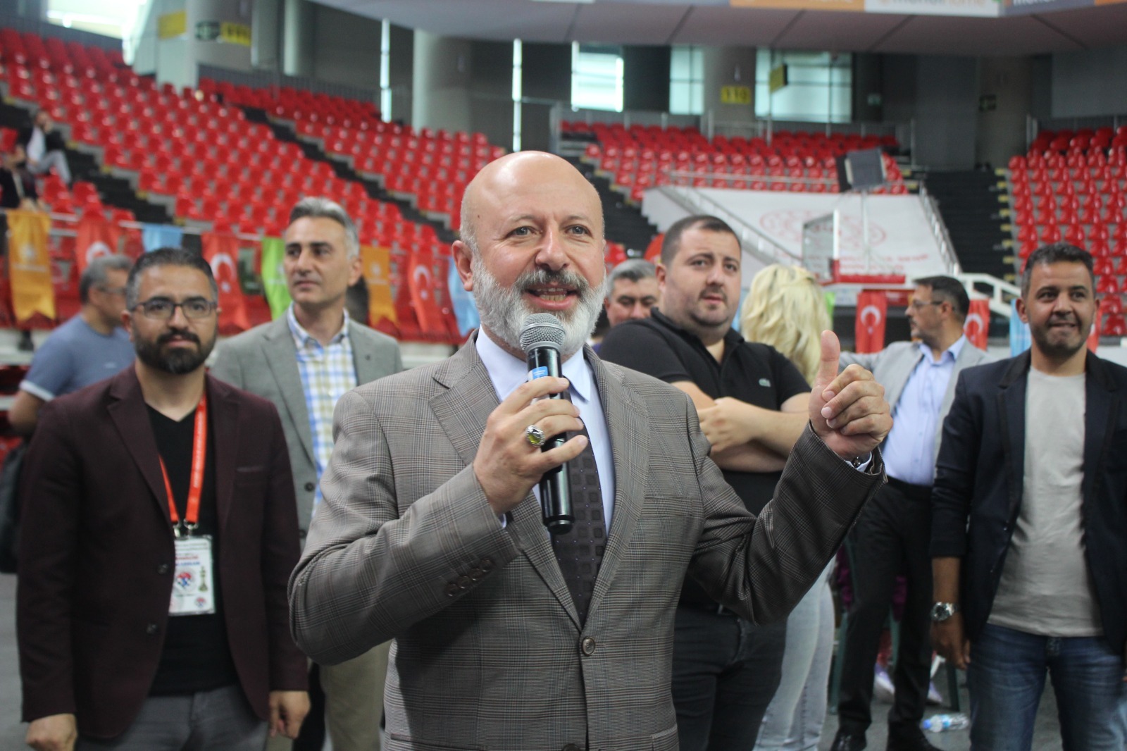 Başkan Çolakbayrakdar: “Önceliğimiz çocuklarımızın daha donanımlı bir şekilde yetişmesini sağlamaktır”